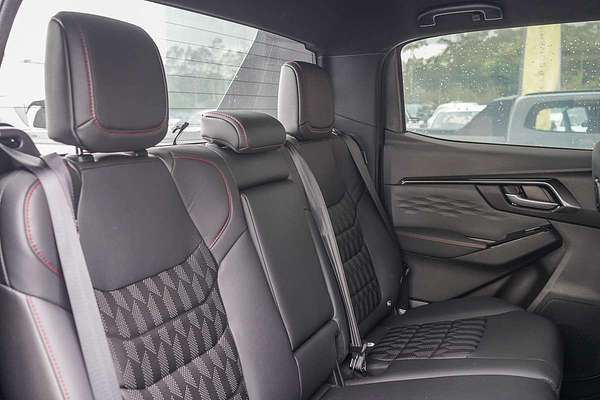 2025 Isuzu D-MAX X-TERRAIN 4X4