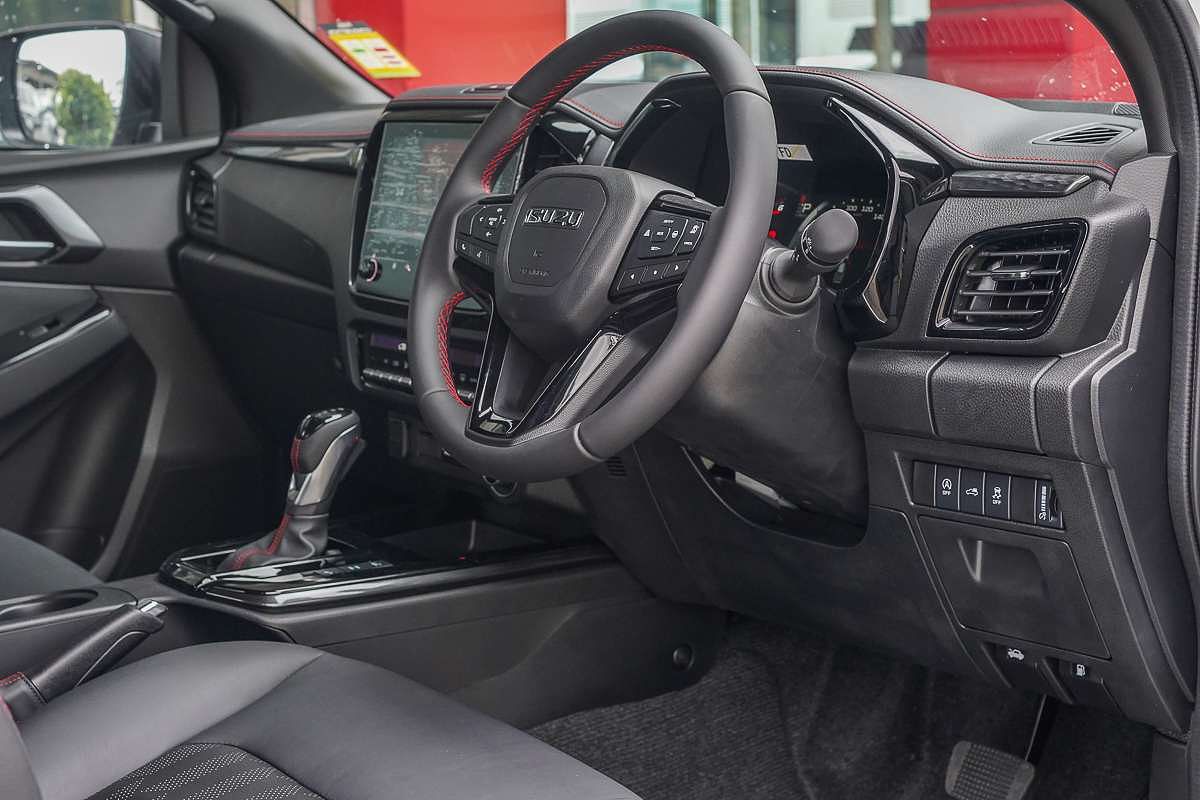 2025 Isuzu D-MAX X-TERRAIN 4X4