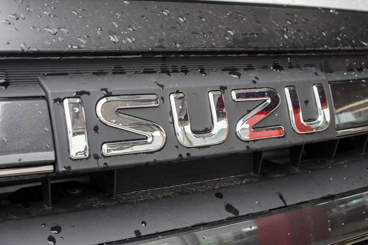 2025 Isuzu D-MAX X-TERRAIN 4X4