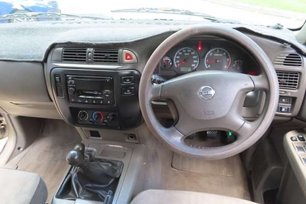 2002 Nissan Patrol ST GU III