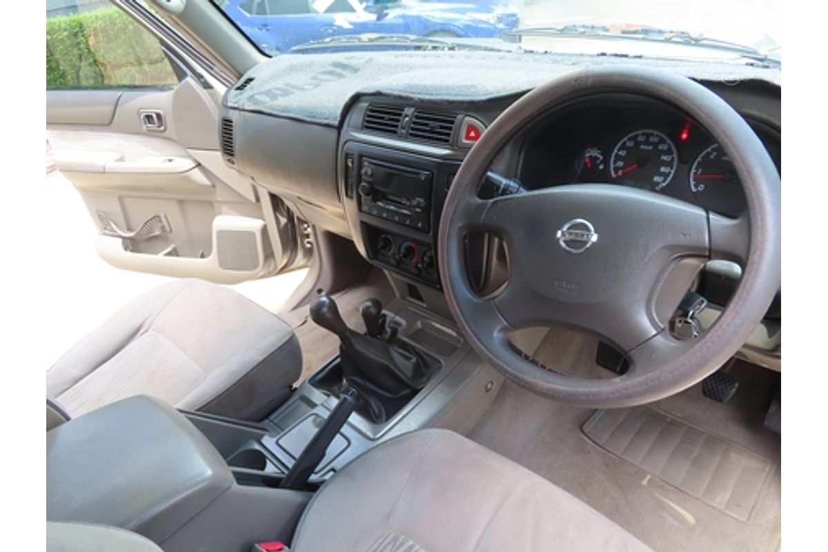 2002 Nissan Patrol ST GU III