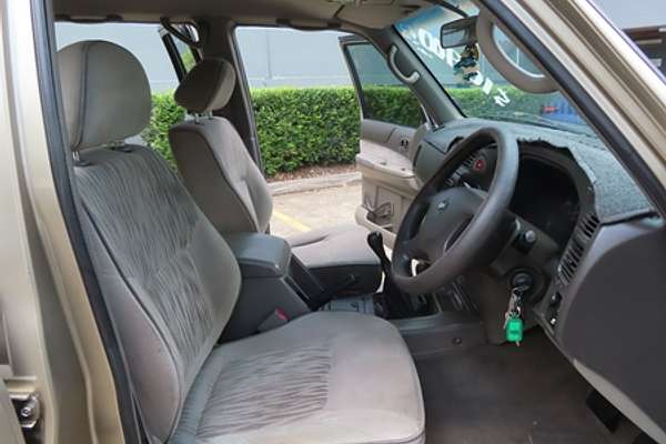 2002 Nissan Patrol ST GU III