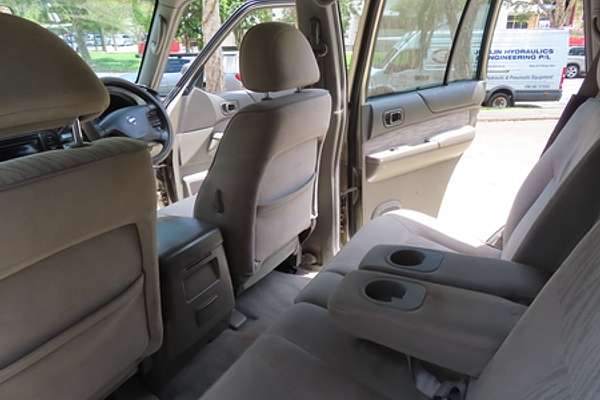 2002 Nissan Patrol ST GU III