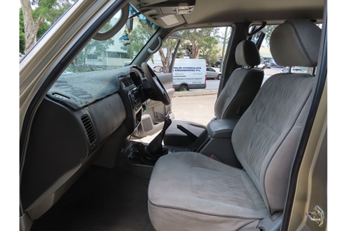2002 Nissan Patrol ST GU III