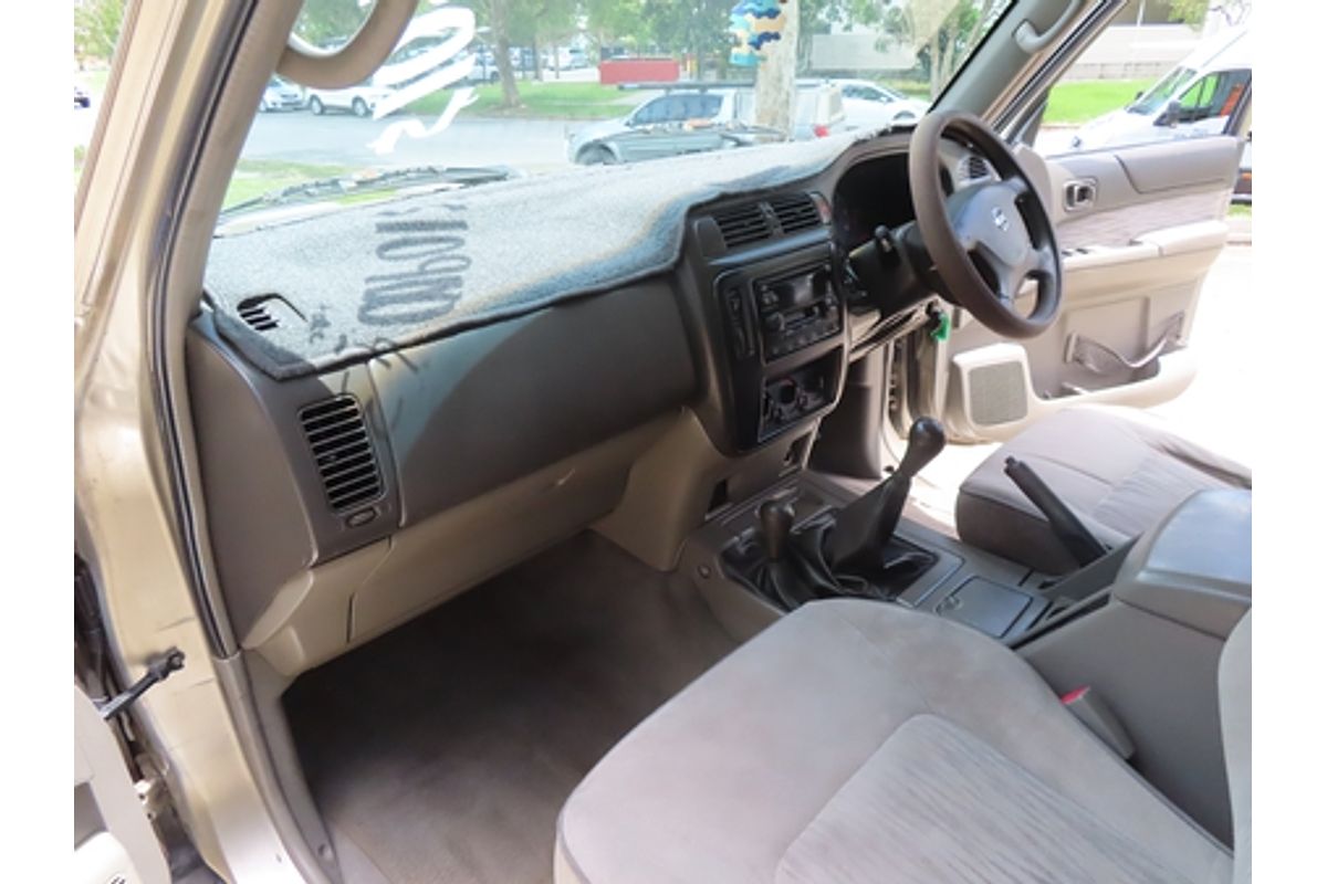 2002 Nissan Patrol ST GU III