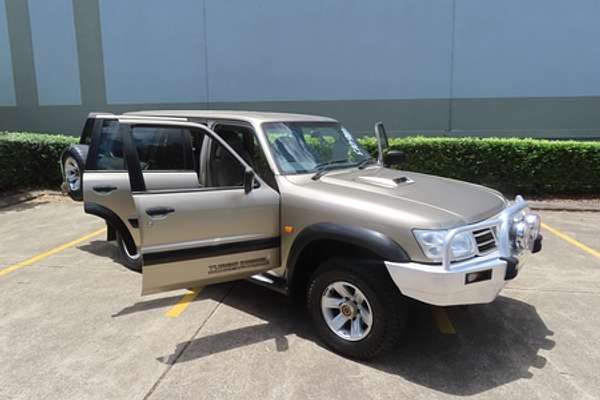 2002 Nissan Patrol ST GU III