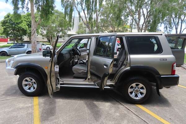 2002 Nissan Patrol ST GU III