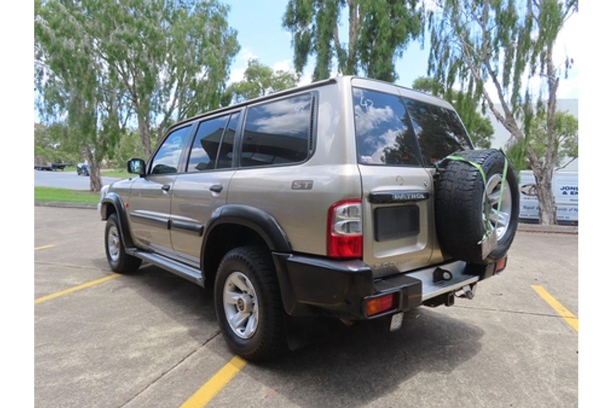 2002 Nissan Patrol ST GU III