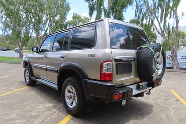 2002 Nissan Patrol ST GU III