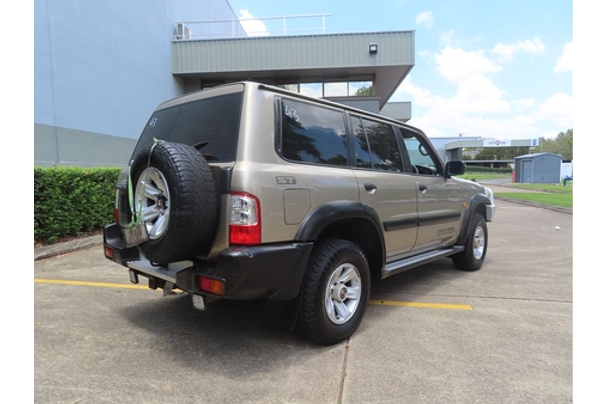 2002 Nissan Patrol ST GU III