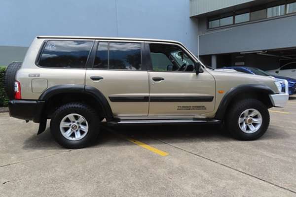 2002 Nissan Patrol ST GU III