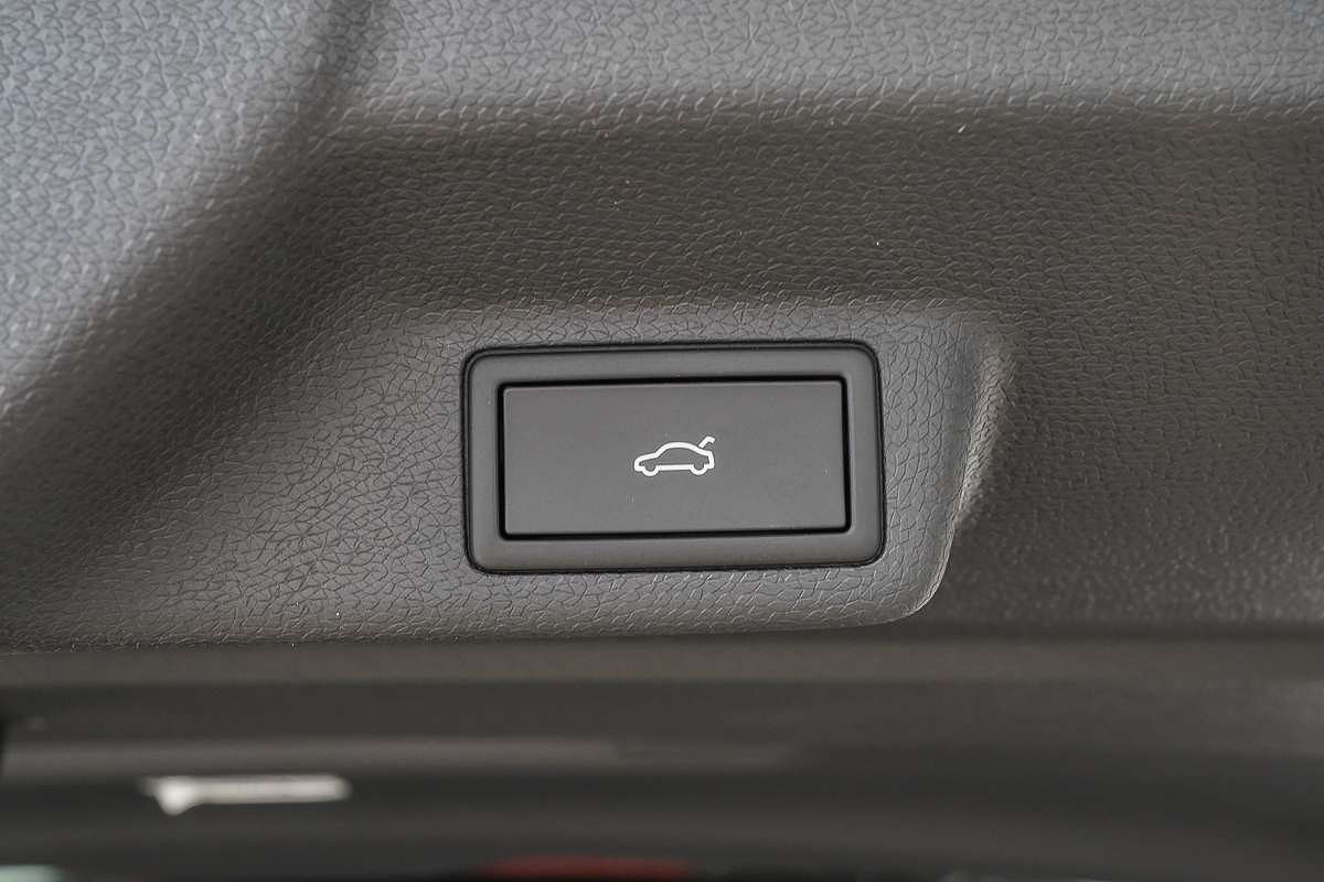 2025 Volkswagen ID. Buzz Pro BEV560 EB SWB