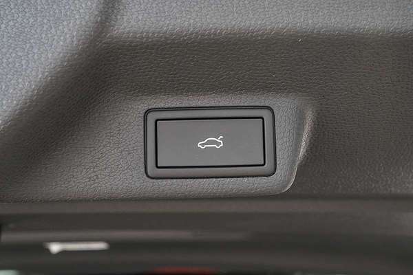 2025 Volkswagen ID. Buzz Pro BEV560 EB SWB