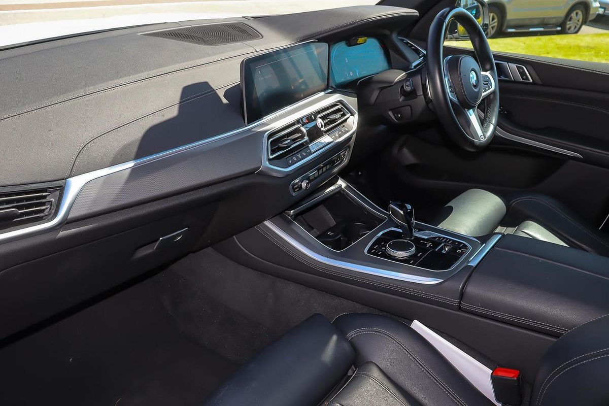 2022 BMW X5 xDrive30d M Sport G05