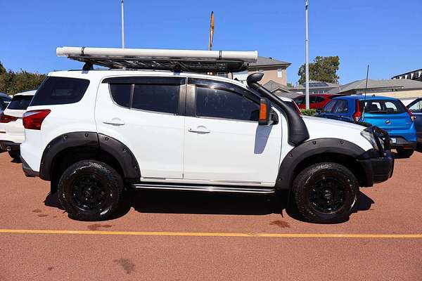 2017 Isuzu MU-X LS-M