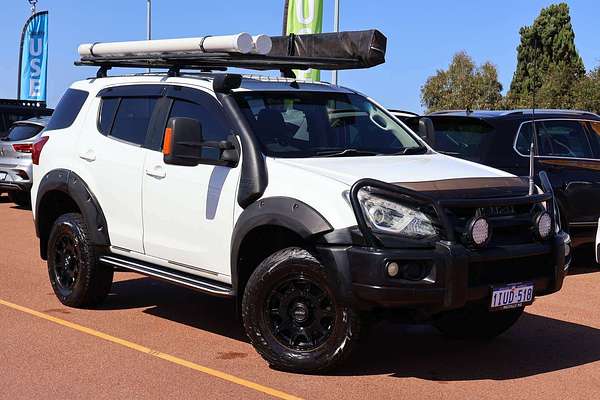 2017 Isuzu MU-X LS-M