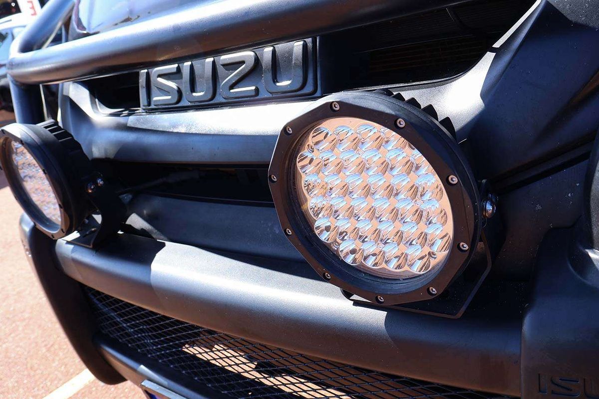 2017 Isuzu MU-X LS-M