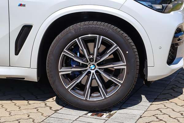 2022 BMW X5 xDrive30d M Sport G05
