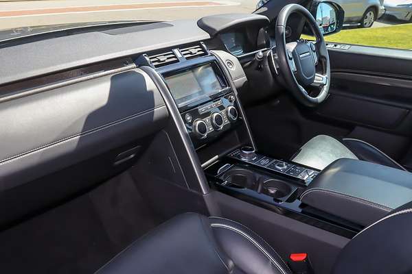 2020 Land Rover Discovery SD6 HSE Series 5