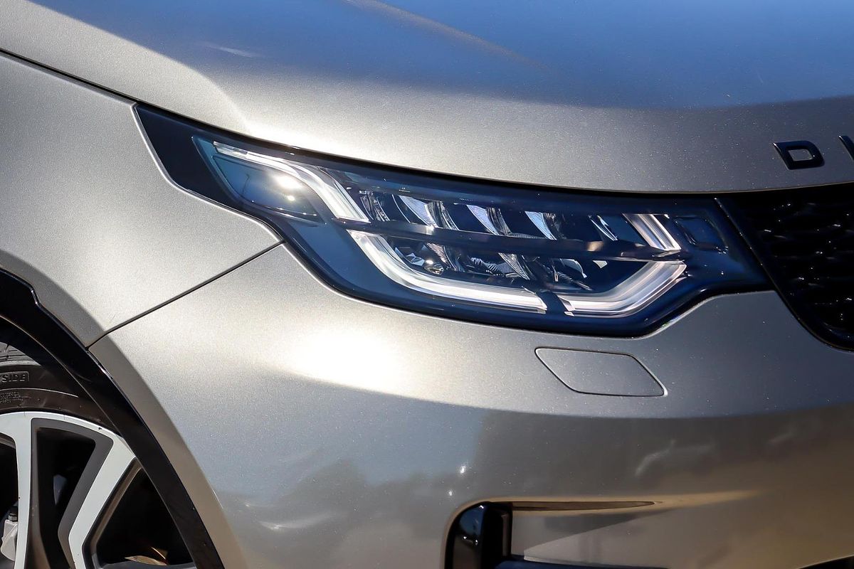 2020 Land Rover Discovery SD6 HSE Series 5