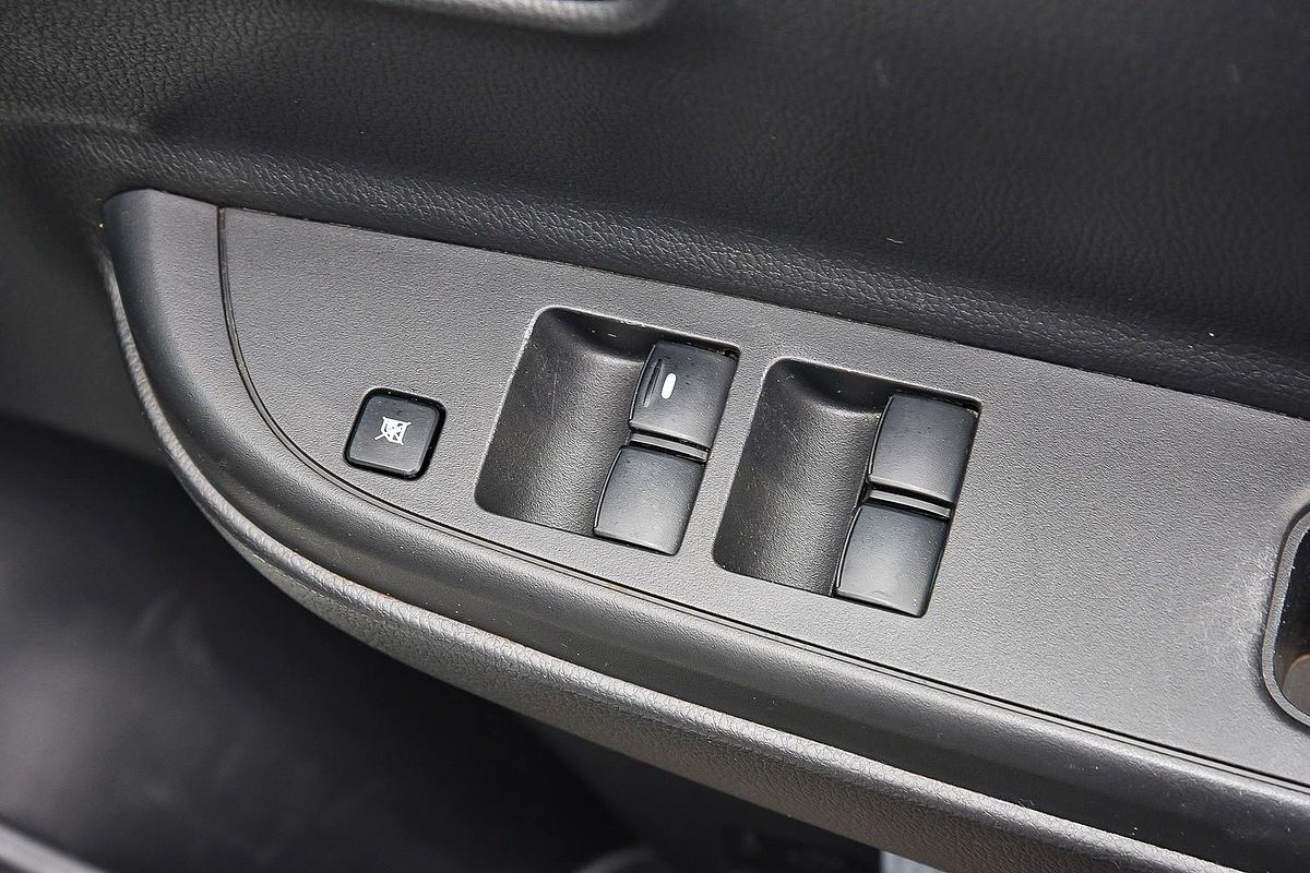 2019 Mitsubishi Triton GLX MR 4X4