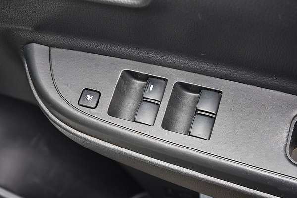 2019 Mitsubishi Triton GLX MR 4X4