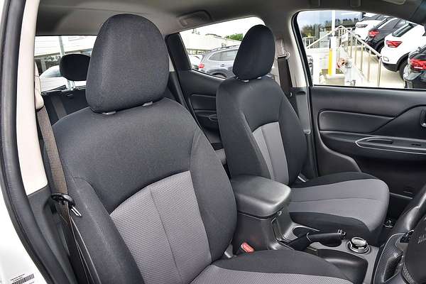 2019 Mitsubishi Triton GLX MR 4X4