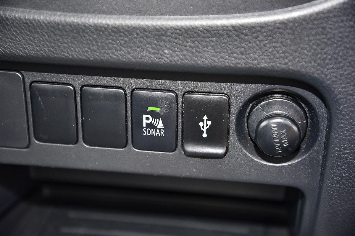 2019 Mitsubishi Triton GLX MR 4X4