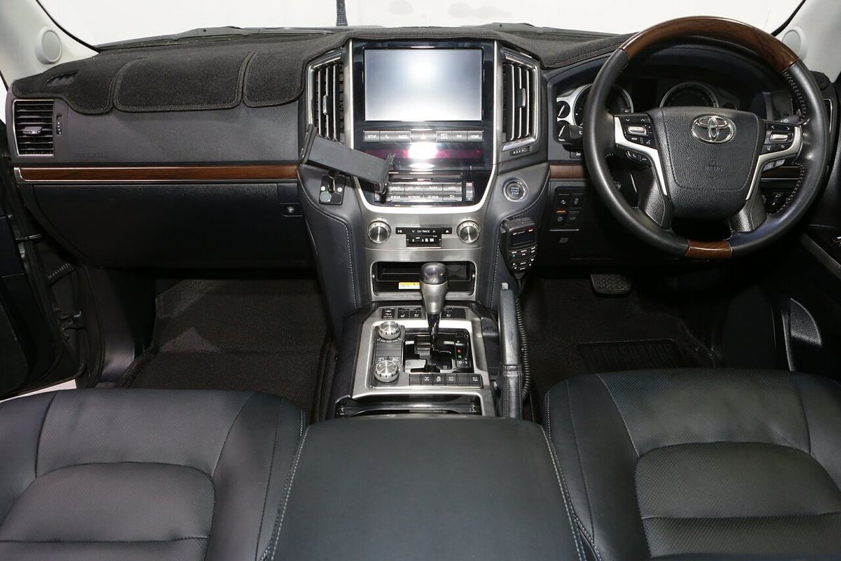 2019 Toyota Landcruiser Sahara VDJ200R