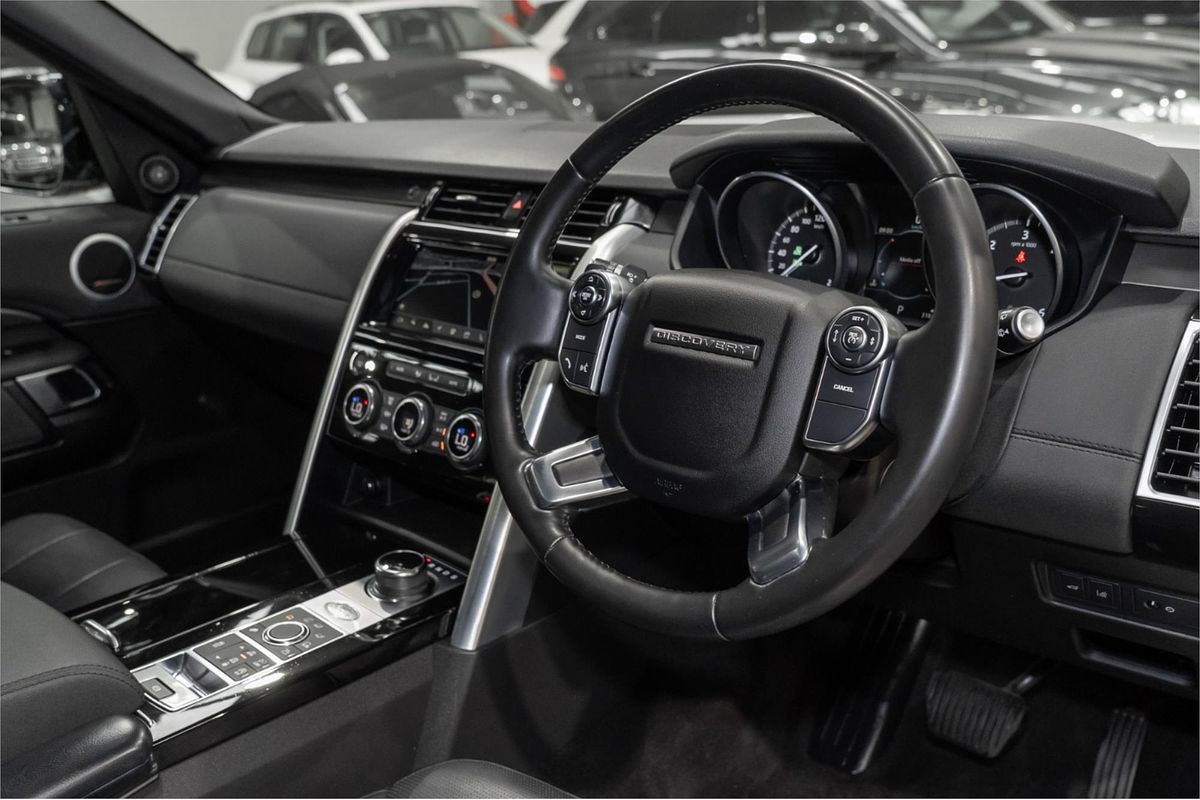 2017 Land Rover Discovery TD6 HSE Series 5