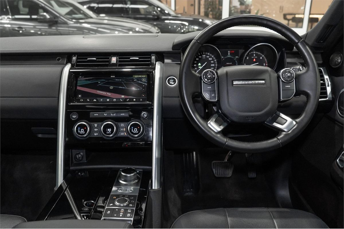 2017 Land Rover Discovery TD6 HSE Series 5