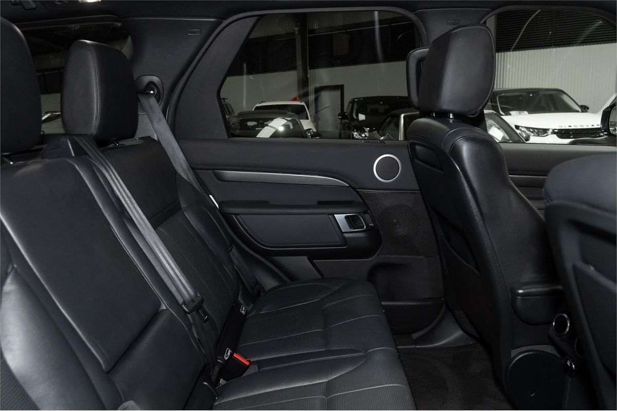 2017 Land Rover Discovery TD6 HSE Series 5