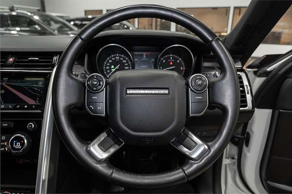 2017 Land Rover Discovery TD6 HSE Series 5