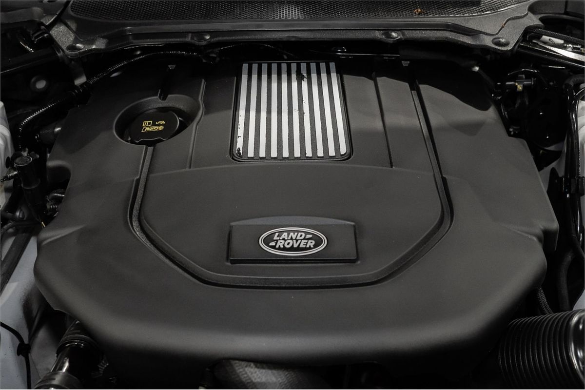 2017 Land Rover Discovery TD6 HSE Series 5