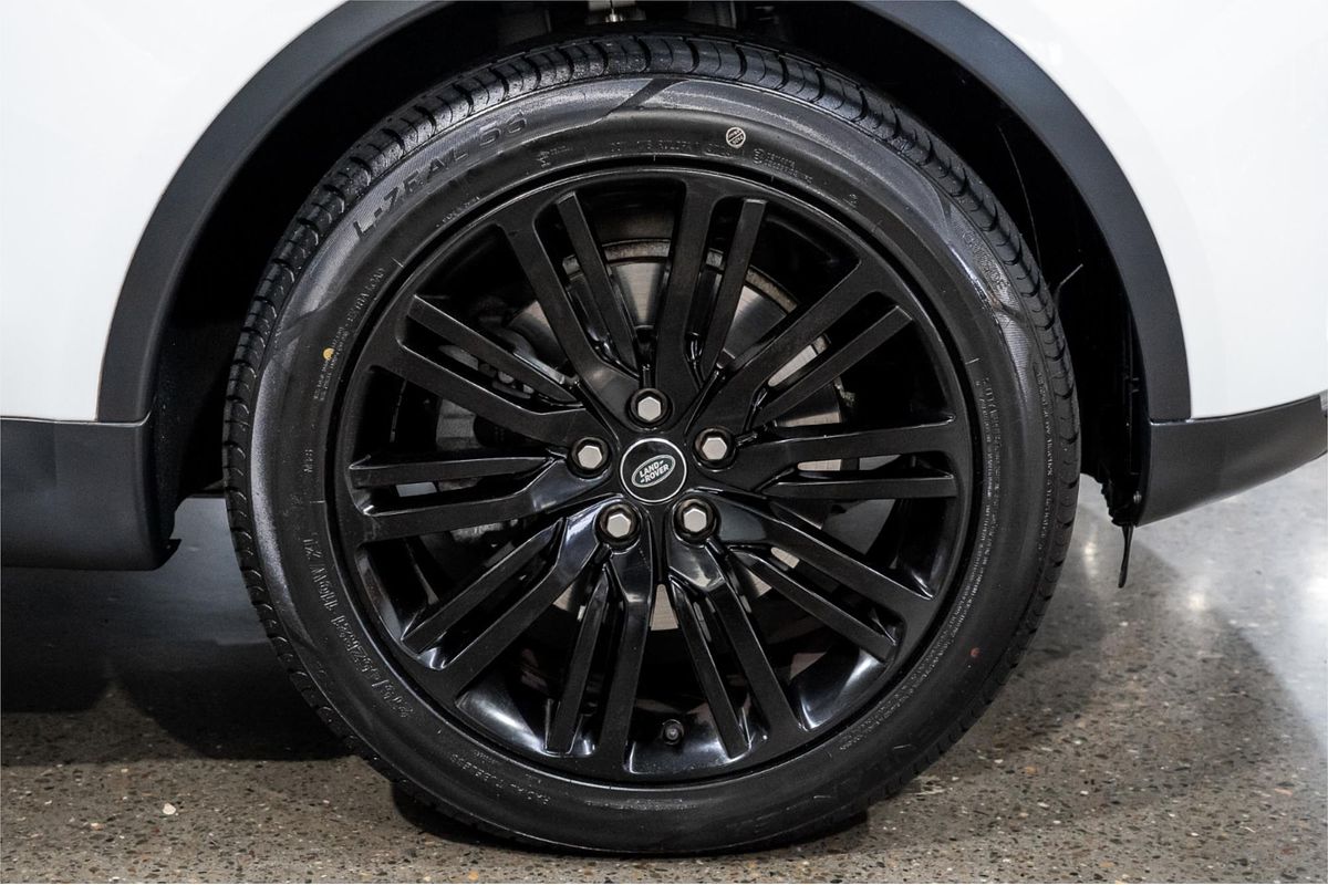 2017 Land Rover Discovery TD6 HSE Series 5