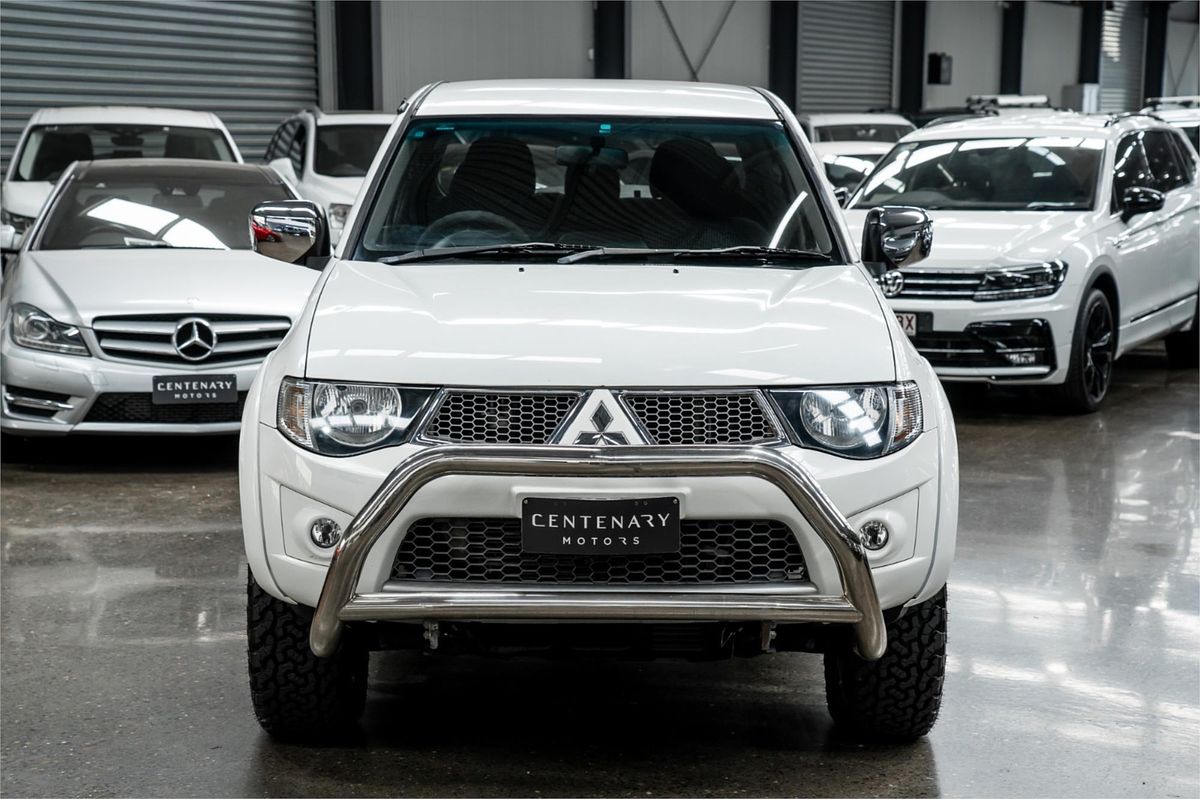 2010 Mitsubishi Triton GLX-R MN 4X4