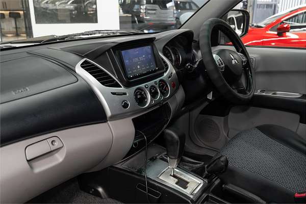 2010 Mitsubishi Triton GLX-R MN 4X4