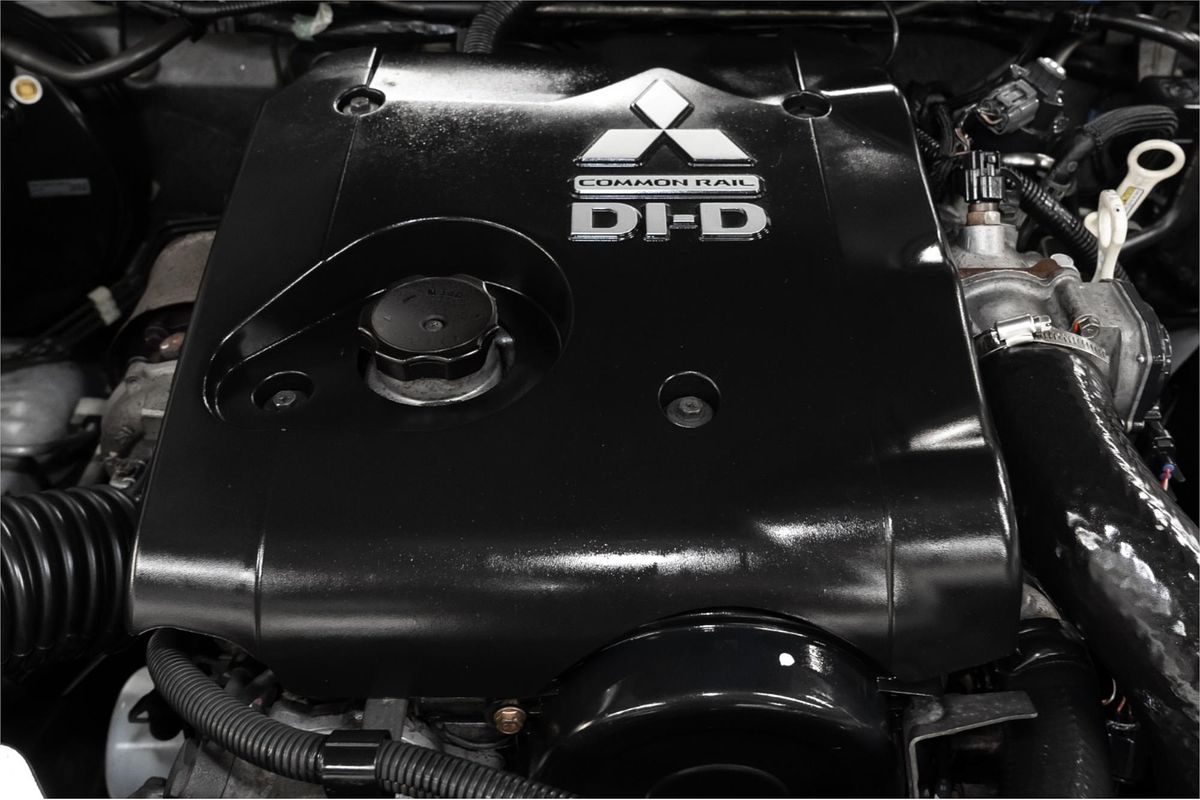 2010 Mitsubishi Triton GLX-R MN 4X4