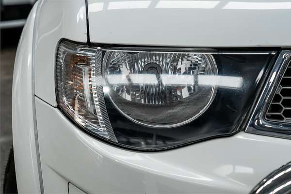 2010 Mitsubishi Triton GLX-R MN 4X4