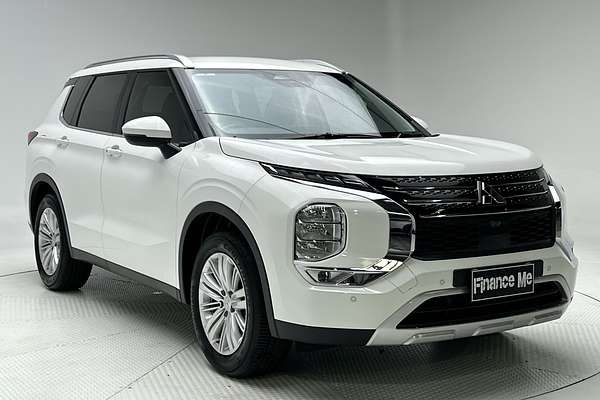 2024 Mitsubishi Outlander LS ZM