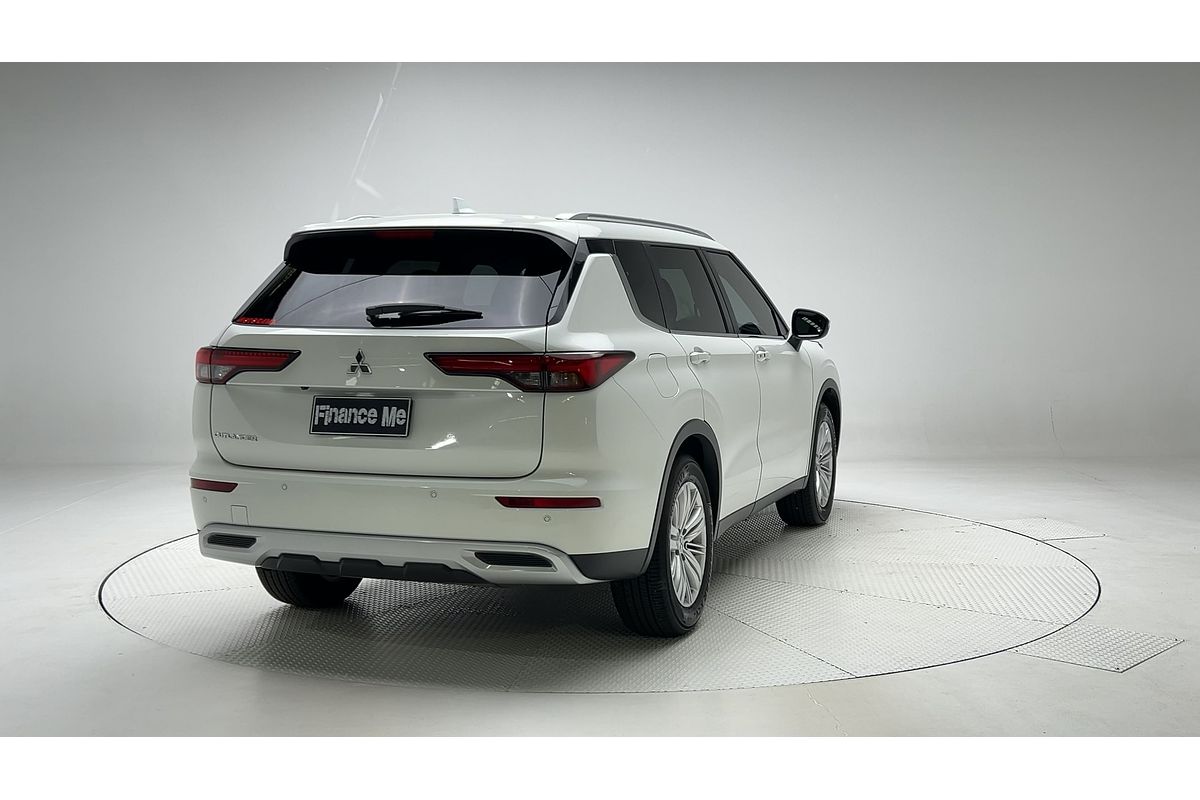 2024 Mitsubishi Outlander LS ZM