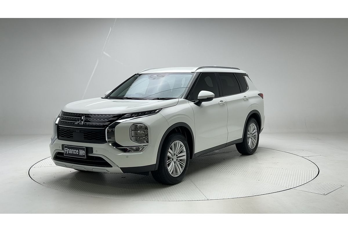 2024 Mitsubishi Outlander LS ZM