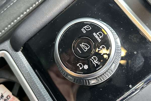 2024 Mitsubishi Outlander LS ZM