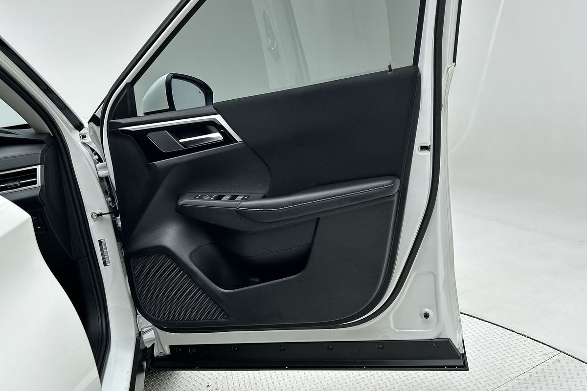 2024 Mitsubishi Outlander LS ZM