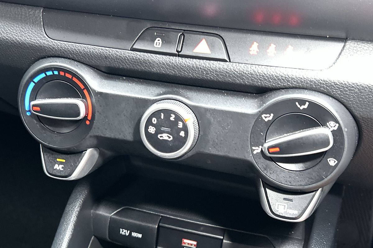 2024 Kia Stonic S YB