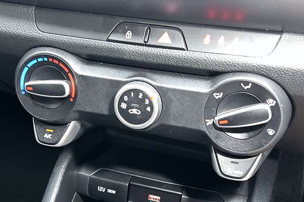 2024 Kia Stonic S YB