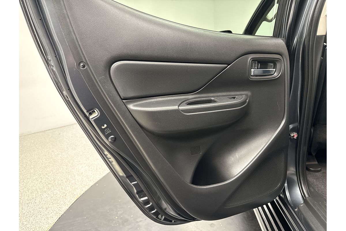 2020 Mitsubishi Triton GLX MR 4X4