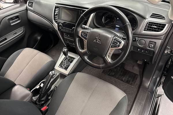 2020 Mitsubishi Triton GLX MR 4X4