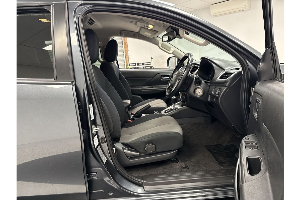 2020 Mitsubishi Triton GLX MR 4X4