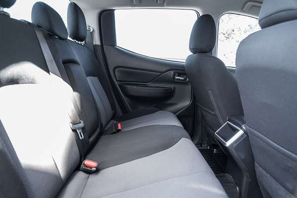 2019 Mitsubishi Triton GLX+ MR 4X4